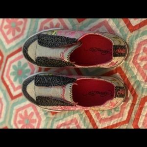 ED Hardy Women pink shoes
